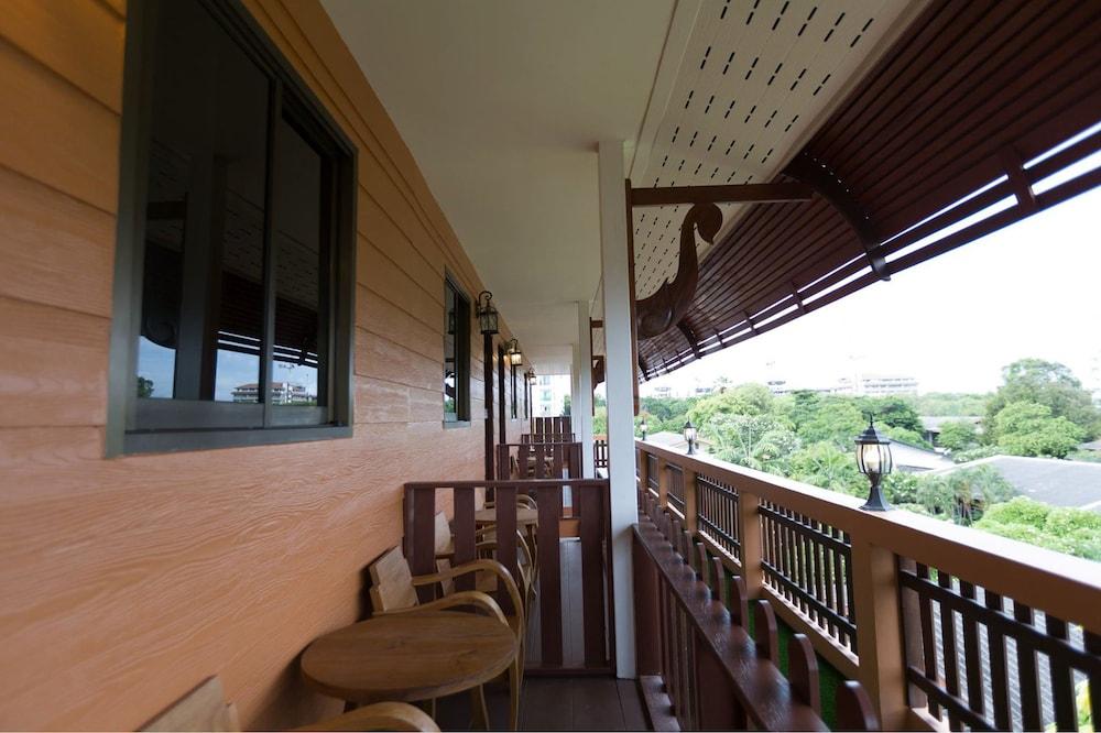 Marina Jomtien Beach Extérieur photo